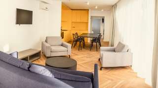 Апарт-отели Blend City Center Бухарест Grand Three Bedroom Apartment-1